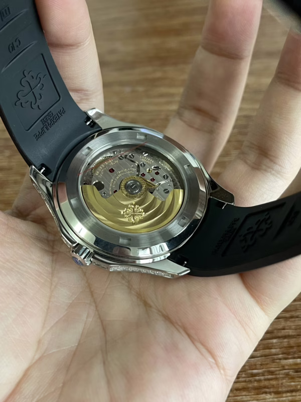 Replica Patek Philippe Aquanaut 5267 200A 001 Black Dial Diamond Bezel Watch 38.8MM - 图片 9