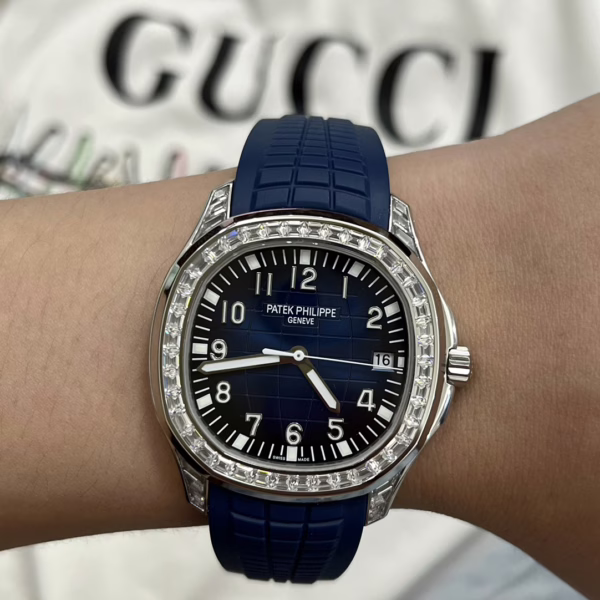 Replica Patek Philippe Aquanaut 5167 300G 010 Watch 42.2MM - 图片 2