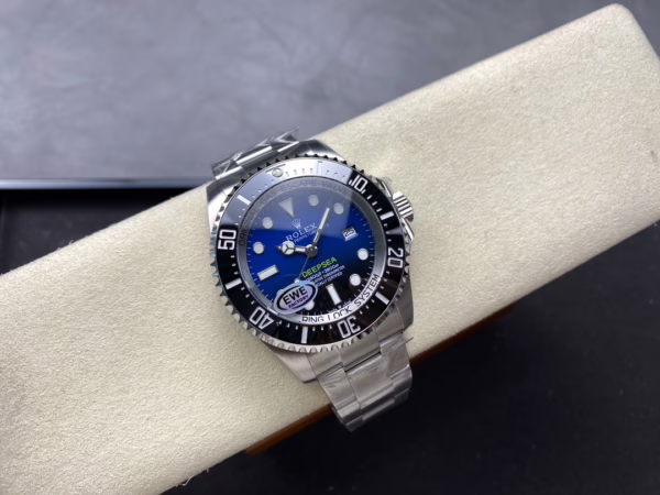 Rolex Sea-Dweller Deepsea 136660 0005 Stainless Steel Black Blue Dial 44MM Mens Replica Watch - 图片 6