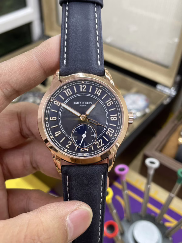 Patek Philippe Complications Rose Gold Blue 5224R 001 42mm Replica - 图片 5
