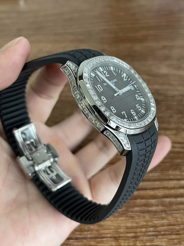 Replica Patek Philippe Aquanaut 5267 200A 001 Black Dial Diamond Bezel Watch 38.8MM - 图片 7