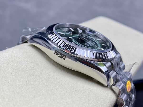 Rolex Sky Dweller 42 White Gold Fluted Bezel 336934 0002 Men's Watch - 图片 8