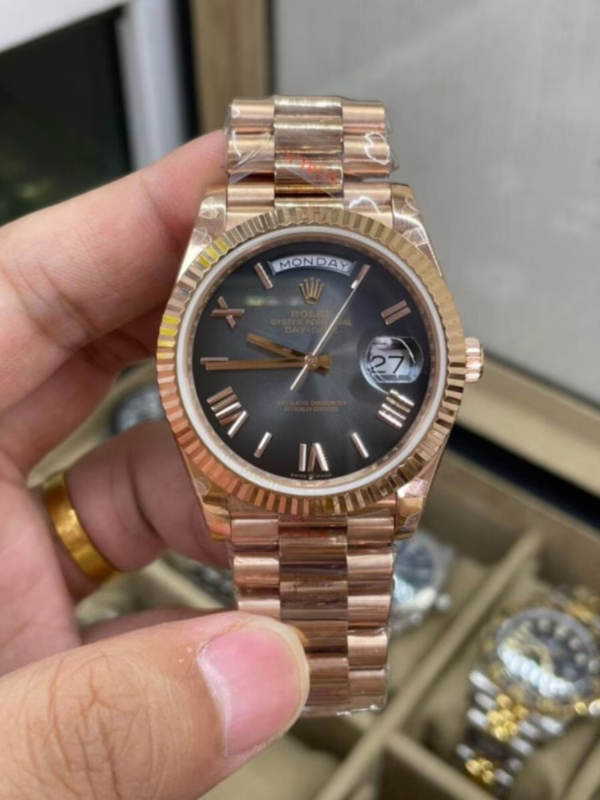 Rolex Day Date in 18 ct Everose Gold M228235 0055 40mm - 图片 4