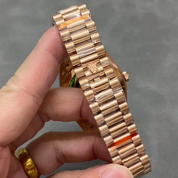 Rolex Day Date in 18 ct Everose Gold M228235 0055 40mm - 图片 13