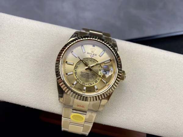 Rolex Sky Dweller 42mm Yellow Gold Champagne Dial m336938 0001 Men's Replica Watch - 图片 6